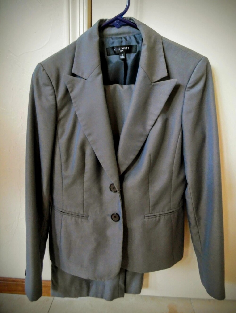 Nine West Taupe Solid Women's Regular Pant Suit 2 Piece Set Size 2